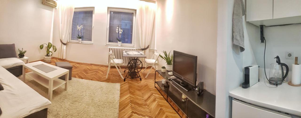 Uma- Urban Mini Apartment スコピエ エクステリア 写真